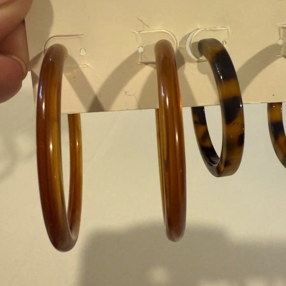 Francesca’s 5-Pack Resin Hoop Earring Set | Neutral Tones | NWT - Picture 4 of 8